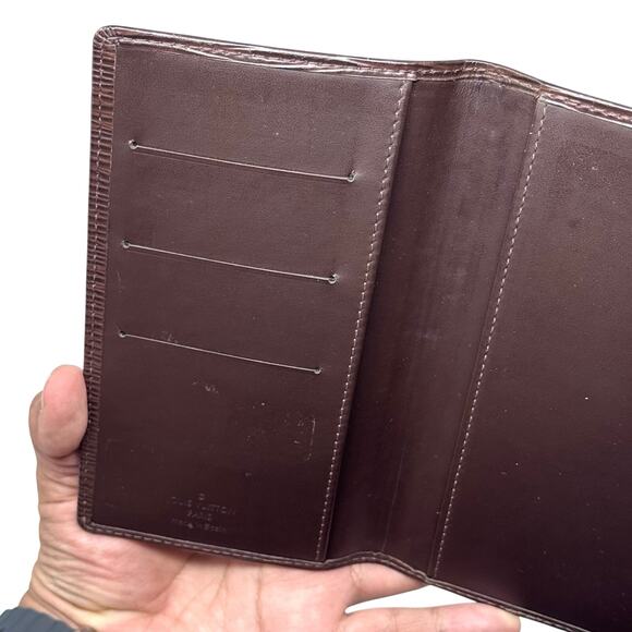 Louis Vuitton Long Wallet / Passport Case - Picture 10 of 14